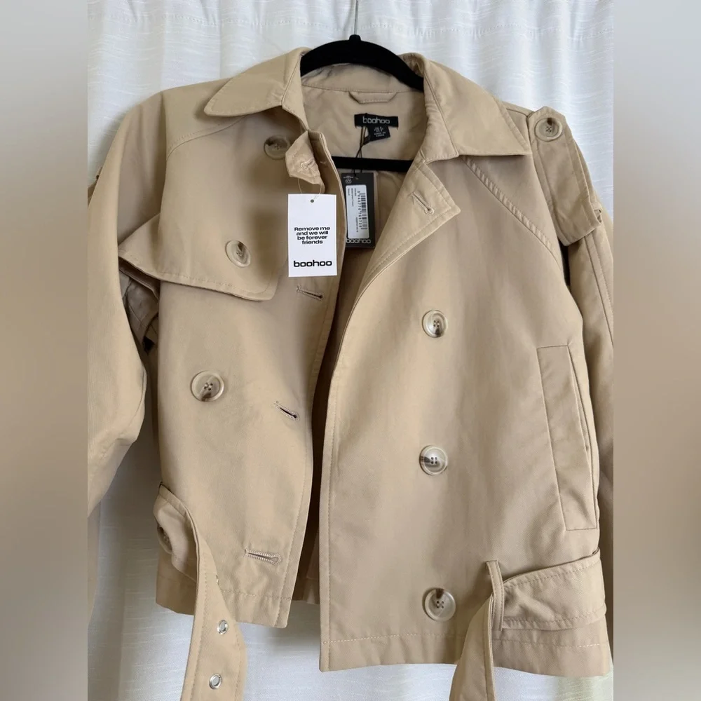 Boohoo Cropped Trench Jacket Beige Belted Short Trench Coat | NWT Size 4 - Picture 9 of 15